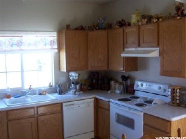 1332 S 1600 W, Syracuse, UT 84075 — photo 2