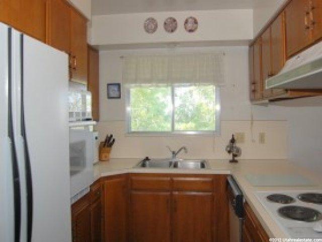 4169 Lakeview Dr, Ogden, UT 84403 — photo 2