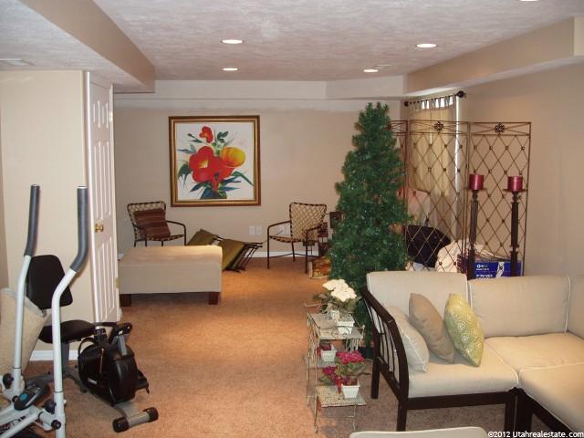 668 W 2350 N, Layton, UT 84041 — photo 4