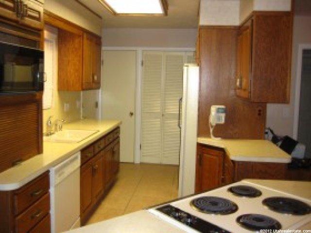 438 W 3400 S, Bountiful, UT 84010 — photo 5