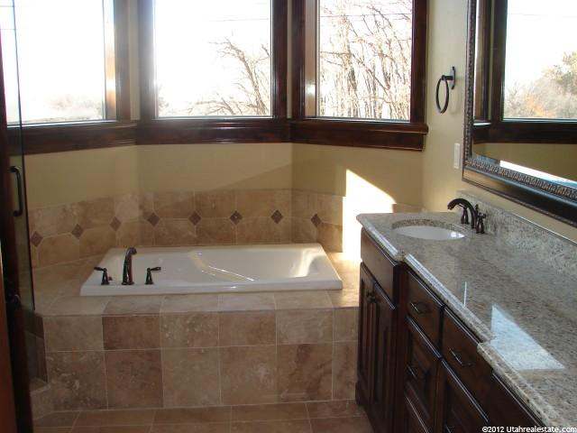180 N 1300 E, Bountiful, UT 84010 — photo 7