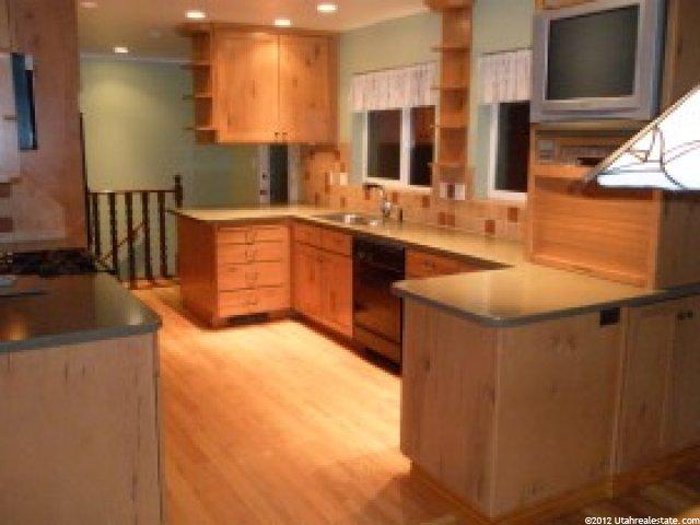 2851 E Hillsden Dr, Holladay, UT 84117 — photo 3