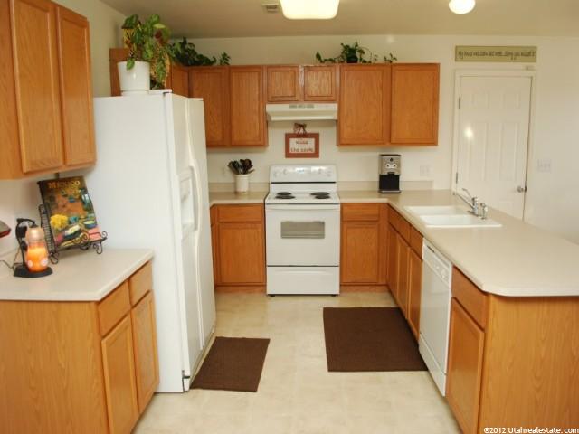 1811 S 875 E, Clearfield, UT 84015 — photo 4