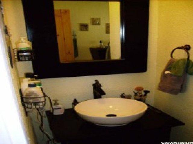 527 S 500 E, Clearfield, UT 84015 — photo 6