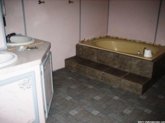 935 E 3000 N #10, Layton, UT 84040 — photo 5