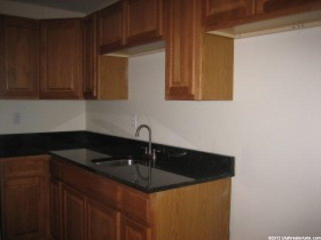 1040 N 300 E, Layton, UT 84041 — photo 6