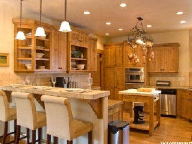 3242 Marthas Cv, Sandy, UT 84093 — photo 2