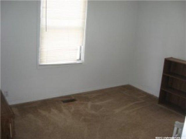 605 Maple St, Clearfield, UT 84015 — photo 5