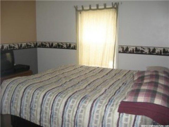 605 Maple St, Clearfield, UT 84015 — photo 6