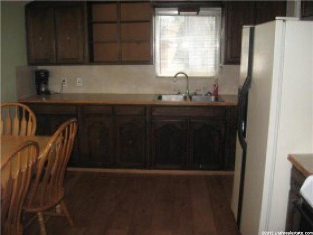 605 Maple St, Clearfield, UT 84015 — photo 3