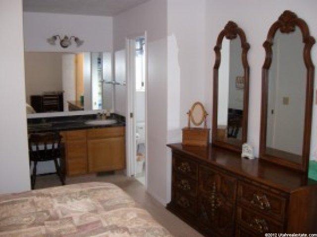 1071 E Deerwalk Ln S, Ogden, UT 84404 — photo 8