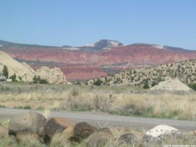 1100 S 800 E #3, Teasdale, UT 84773 — photo 2