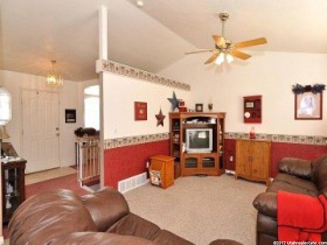 843 W 1470 N, Clinton, UT 84015 — photo 7
