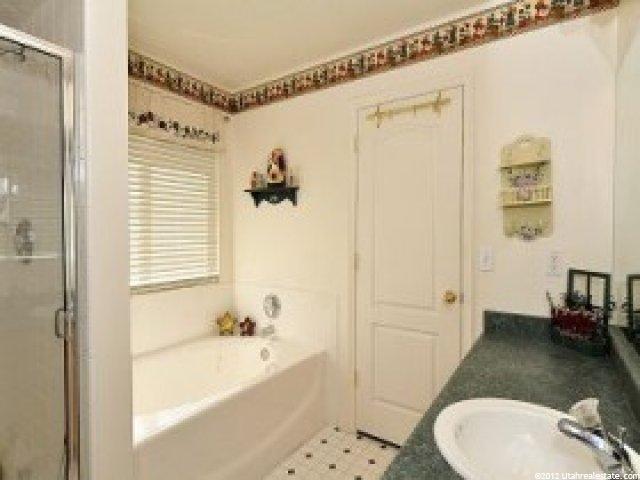 843 W 1470 N, Clinton, UT 84015 — photo 9