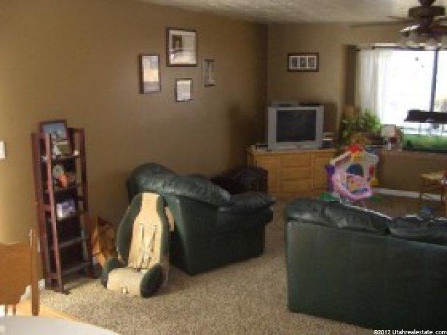 949 S 225 E, Layton, UT 84041 — photo 5