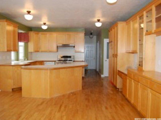 860 W 2225 S, Syracuse, UT 84075 — photo 2