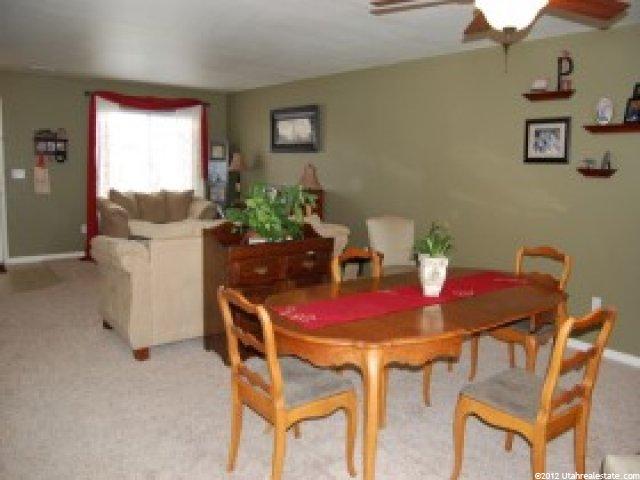 390 S Wellington Dr W, Kaysville, UT 84037 — photo 4