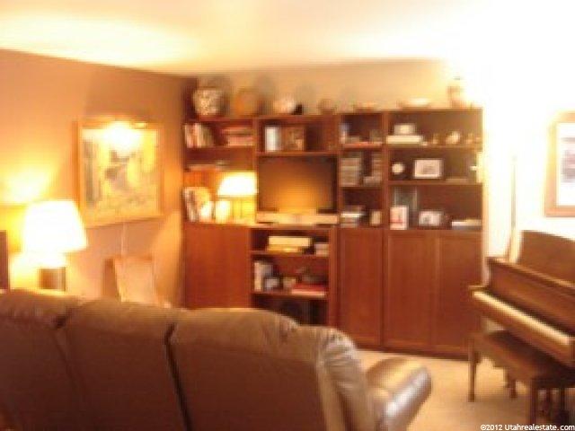 5718 S 1580 E, Holladay, UT 84121 — photo 3