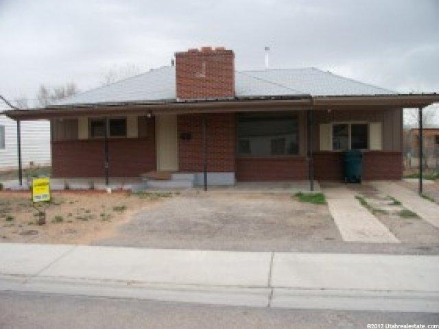 319 E 400 S, Vernal, UT 84078 — photo 11