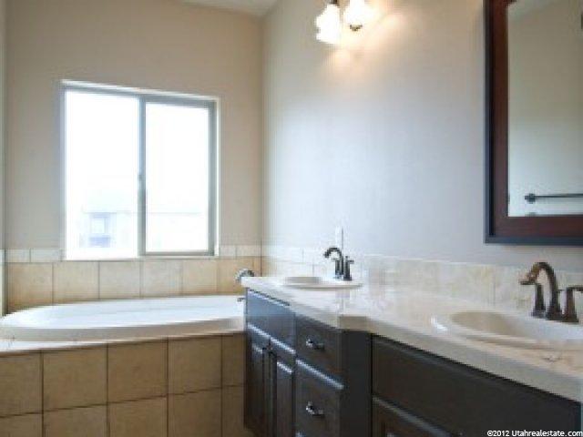 3357 Augusta Dr, Syracuse, UT 84075 — photo 9
