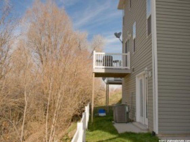 669 S Plum Creek Ln E, Ogden, UT 84404 — photo 2