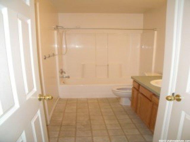 2084 N 2090 W, Clinton, UT 84015 — photo 3