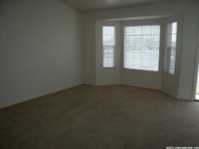2084 N 2090 W, Clinton, UT 84015 — photo 4
