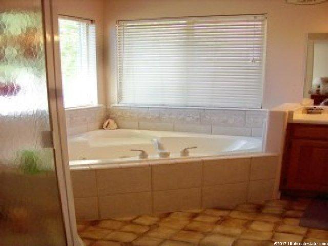 2296 Deere View Dr, Layton, UT 84040 — photo 5
