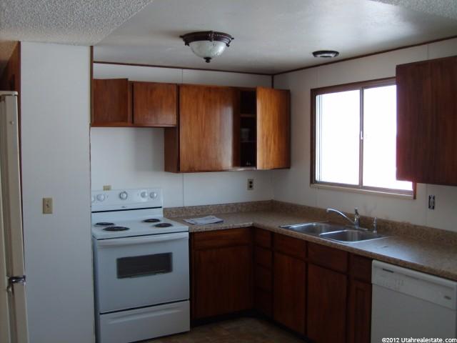 5282 S 5500 W, Hooper, UT 84315 — photo 4