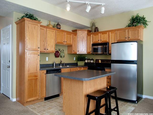 9447 Hidden Point Dr, Sandy, UT 84070 — photo 3