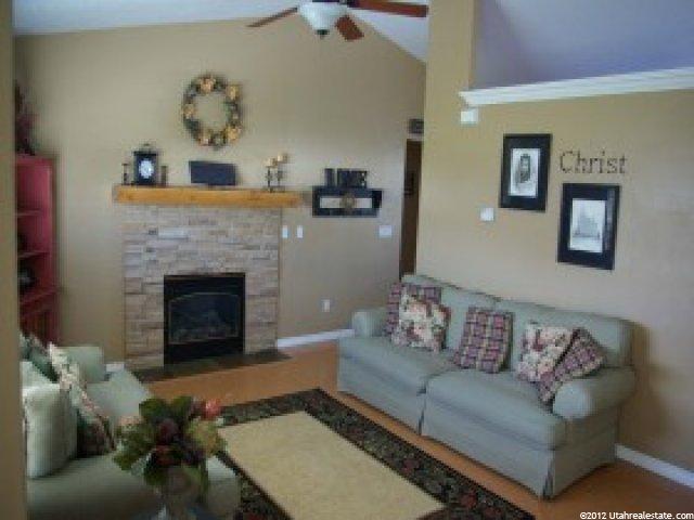 736 E 2200 S, Clearfield, UT 84015 — photo 4