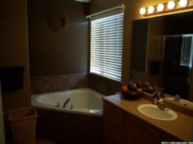 736 E 2200 S, Clearfield, UT 84015 — photo 8