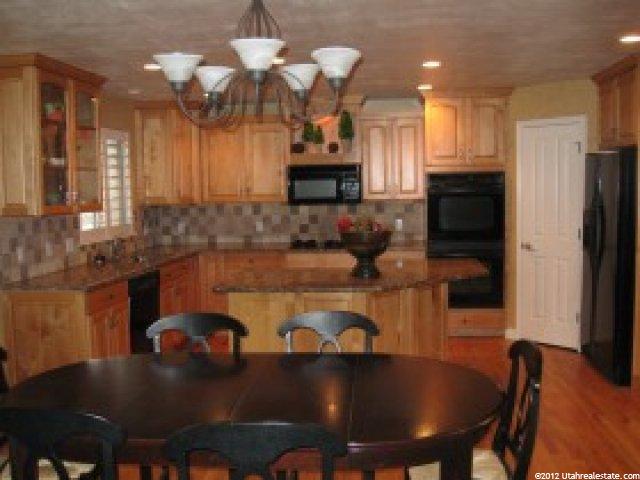 203 E 950 N, Kaysville, UT 84037 — photo 2