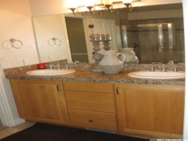 203 E 950 N, Kaysville, UT 84037 — photo 8
