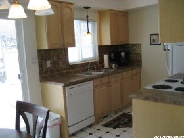 3045 Orchard Dr, Bountiful, UT 84010 — photo 2