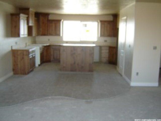 2133 W 2260 S, Woods Cross, UT 84087 — photo 2