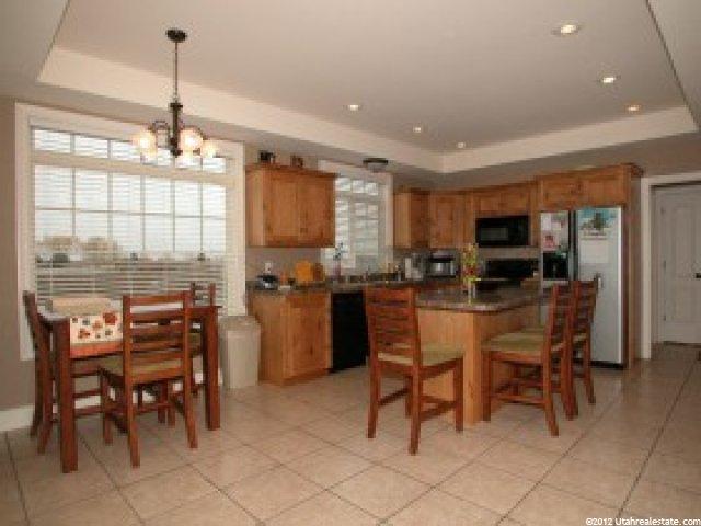 694 E 2100 N, North Logan, UT 84341 — photo 3