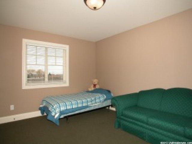 694 E 2100 N, North Logan, UT 84341 — photo 9