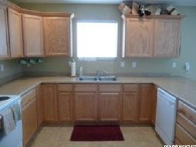 793 W 2095 N, West Bountiful, UT 84087 — photo 3