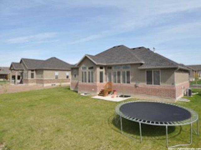 547 W 2920 S, Syracuse, UT 84075 — photo 2
