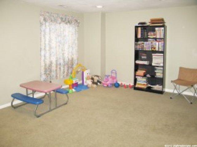 537 S 450 E, Clearfield, UT 84015 — photo 11