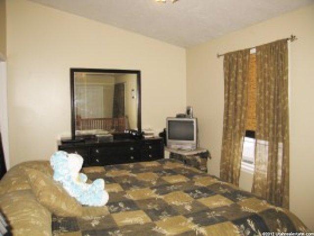 537 S 450 E, Clearfield, UT 84015 — photo 7