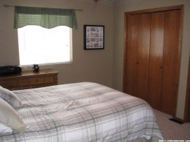 1031 W 550 S, Layton, UT 84041 — photo 4