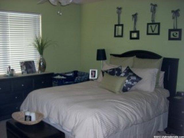 299 Meadow View Dr, Ogden, UT 84404 — photo 4