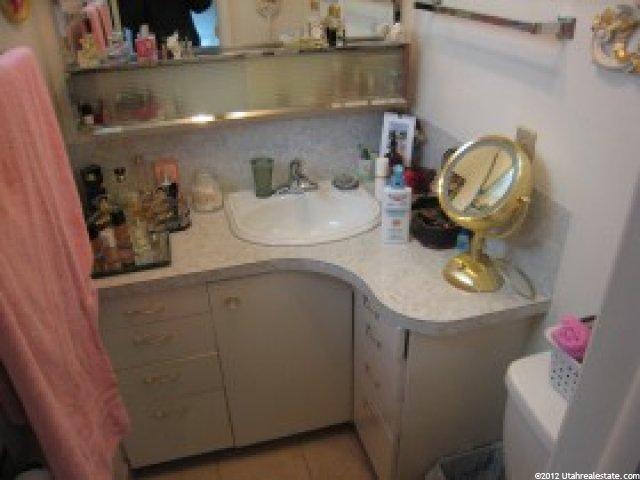 325 E 6220 S, Murray, UT 84107 — photo 11