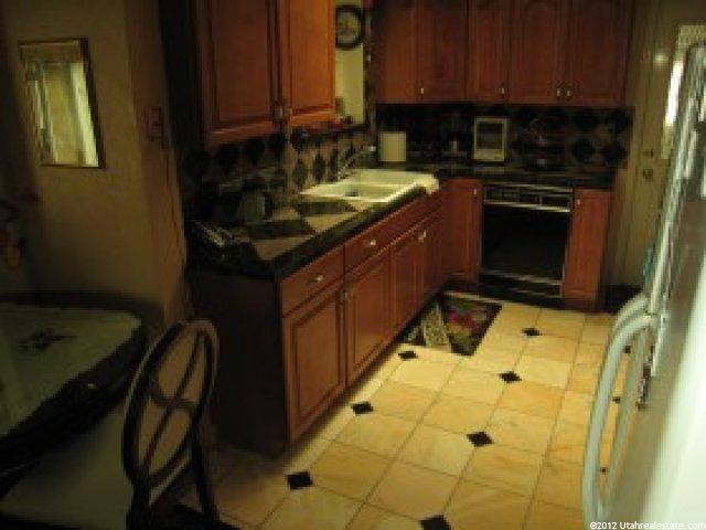 325 E 6220 S, Murray, UT 84107 — photo 4