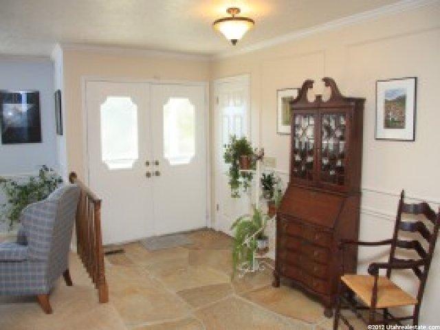 9835 S Chylene Dr, Sandy, UT 84092 — photo 2