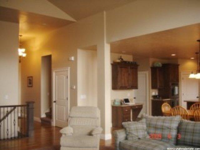 839 Pebble Brook Ln, Layton, UT 84041 — photo 4