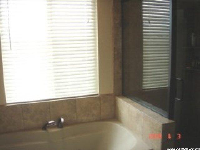 839 Pebble Brook Ln, Layton, UT 84041 — photo 8