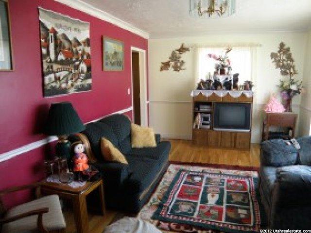 440 E 900 S, Centerville, UT 84014 — photo 2